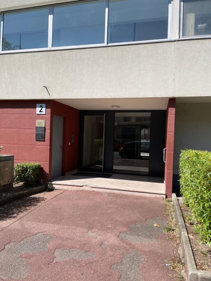 Appartement 3 Pieces Pour 1 A 5 Voyageurs Rillieux-la-Pape Extérieur photo